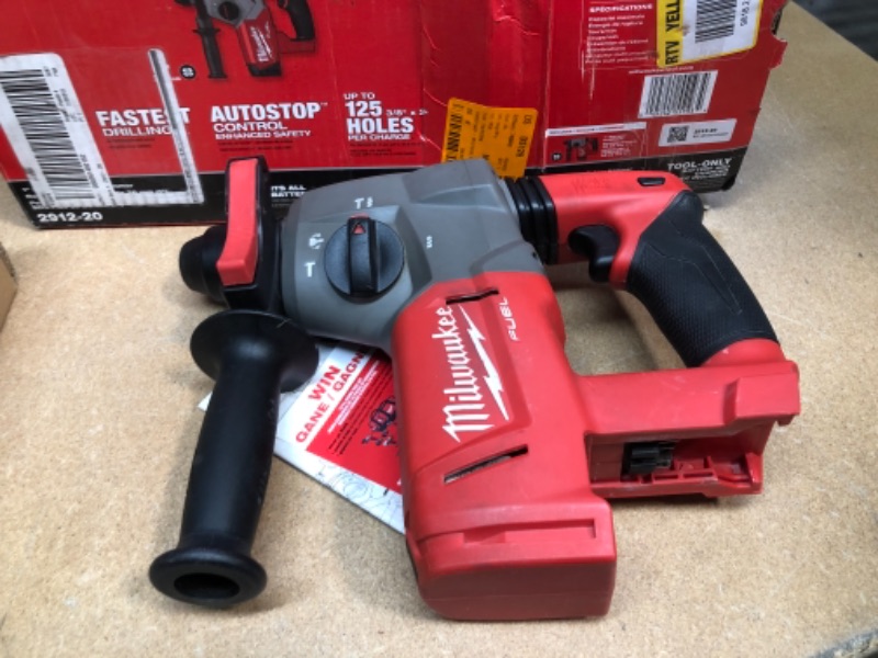 Photo 3 of "Milwaukee (NO BATTERY)2912-20 M18 FUEL 18V 1" SDS Plus Brushless Rotary Hammer - Bare Tool"
**NO BATTERY**
