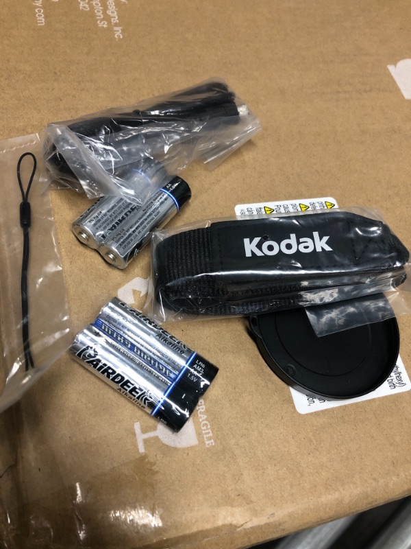 Photo 1 of Kodak PIXPRO Astro Zoom AZ252-WH 16MP Digital Camera with 25X Optical Zoom and 3" LCD (White)

