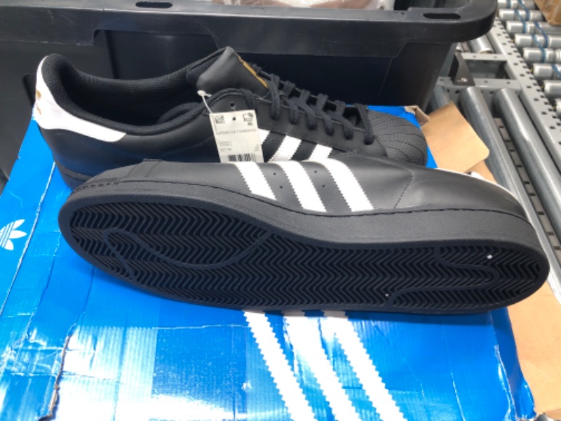 Photo 4 of SIZE: MALE 20 : adidas Originals Men's Super-Star Sneaker
