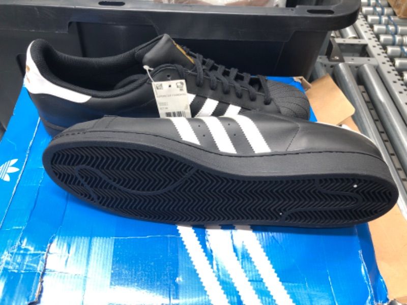 Photo 2 of SIZE: MALE 20 : adidas Originals Men's Super-Star Sneaker
