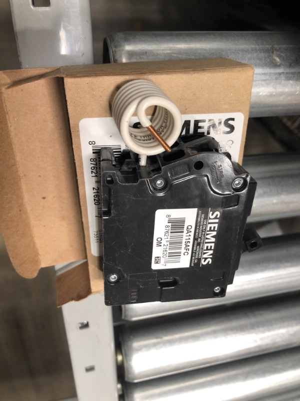 Photo 2 of Siemens Circuit Breaker Arc Fault 15 Amp 120 V Cd
