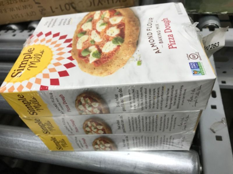 Photo 2 of ** Expire date: 12/17/2021** Simple Mills Almond Flour, Cauliflower Pizza Dough Mix, Gluten Free, Made with whole foods, 3 Count (Packaging May Vary)
