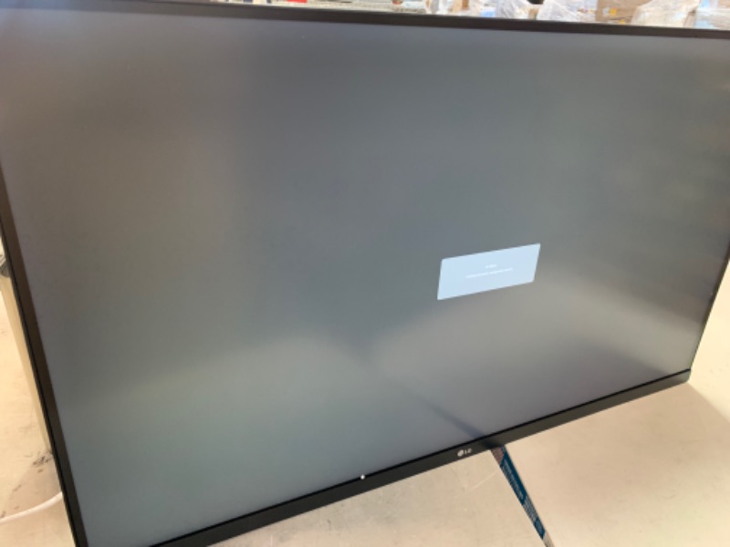 Photo 2 of LG 32UP550-W 32 Inch UHD (3840 x 2160) VA Display with AMD FreeSync, DCI-P3 90% Color Gamut with HDR 10 Compatibility and USB Type-C Connectivity – Silver/White
as is used 