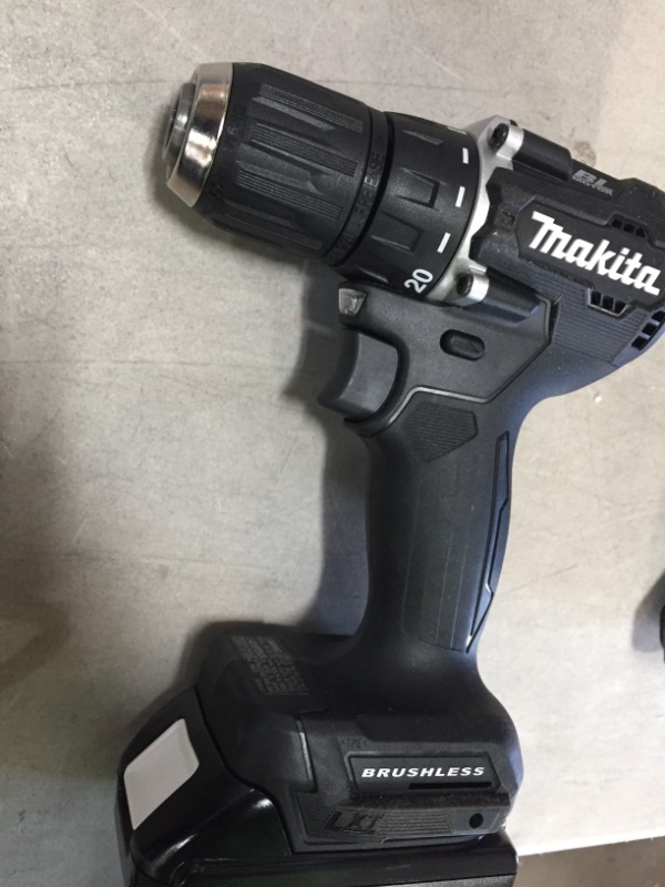 Photo 3 of 18-Volt LXT Lithium-Ion Sub-Compact Brushless Cordless 2-piece Combo Kit (Driver-Drill/Impact Driver)