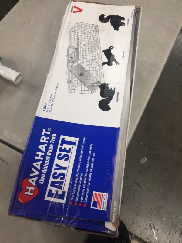 Photo 2 of USED Havahart Easy Set Rabbit and Skunk Animal Trap 24.98 in x 9.6 in x 9.16 in

