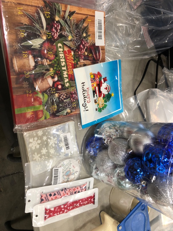 Photo 1 of **sold as is no refunds/returns** Bundle of assorted Christmas items  