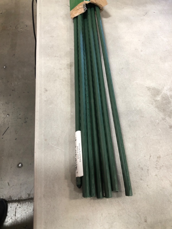 Photo 2 of *MISSING 3 stakes*
allFENZ 5 ft. Polyethylene Coated Garden Stakes (10-Pack)