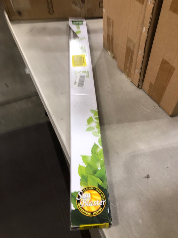 Photo 2 of 
Sunblaster T5 High Output Fluorescent Strip Light, 2-Feet
Style:T5HO