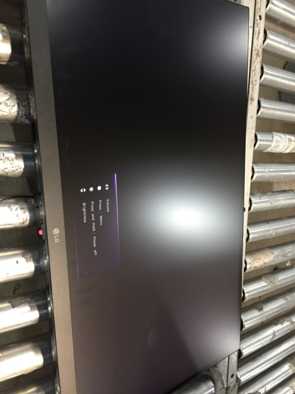 Photo 3 of 
LG 32GP850-B 32” Ultragear QHD (2560 x 1440) Nano IPS Gaming Monitor w/ 1ms