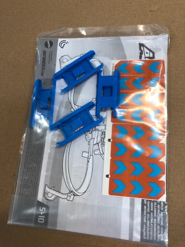 Photo 1 of Hot Wheels Criss Cross Crash Track Set
