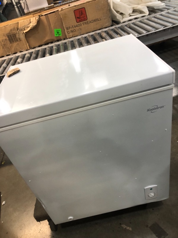 Photo 2 of *READ BELOW* Koolatron Ktcf155 5.5 Cubic Foot (155 Liters) Chest Freezer with Adjustable Thermostat White
