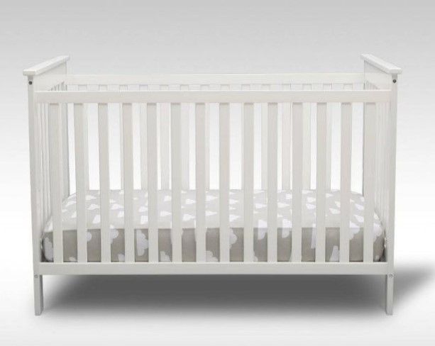 Photo 1 of Delta Children 4-in-1 Crib

