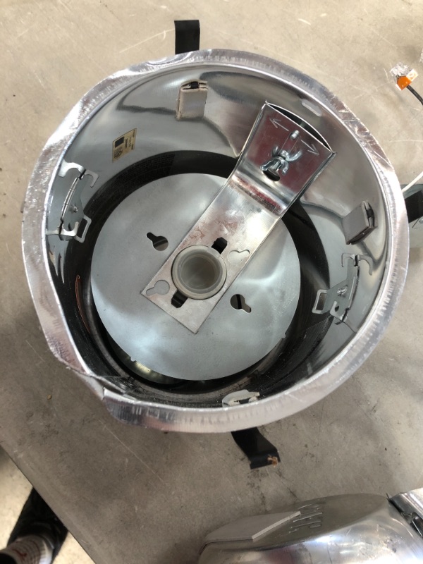 Photo 1 of (BENT, DAMAGED SIDE)
Miscellaneous Recessed Lighting, pack of 4