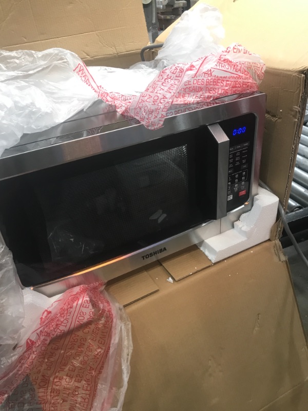 Photo 3 of Toshiba EC042A5C-SS Countertop Microwave Oven with Convection, Smart Sensor, Sound On/Off Function and LCD Display, 1.5 Cu.ft, Stainless Steel
