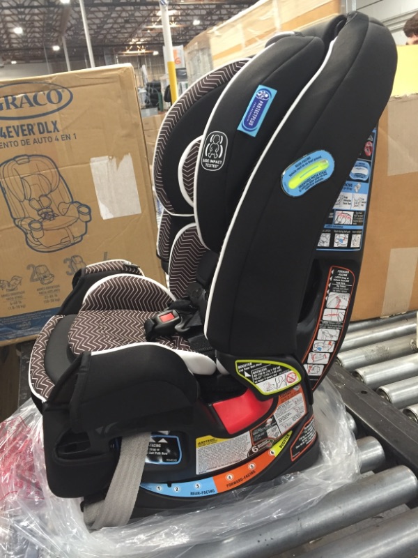 Photo 3 of Graco 4ever DLX 4-in-1 Convertible Car Seat - Zagg