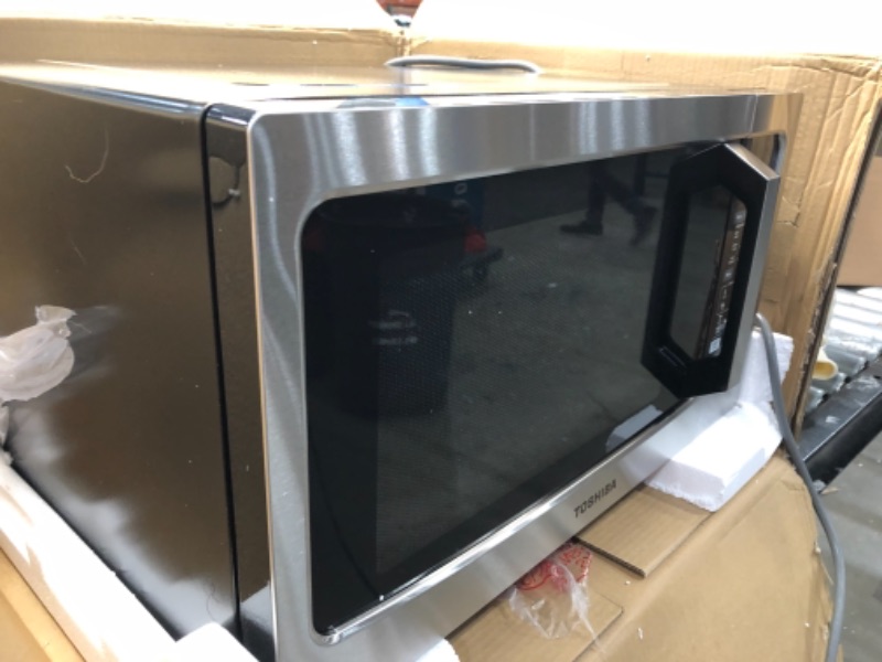 Photo 3 of Toshiba L Series Countertop Microwave Oven with Convection, 1.5 Cu.ft, Stainless Steel, MN EC042A5C-SS,, 1000 watt