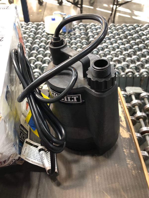 Photo 2 of 1/6 HP Plastic Submersible Utility Pump