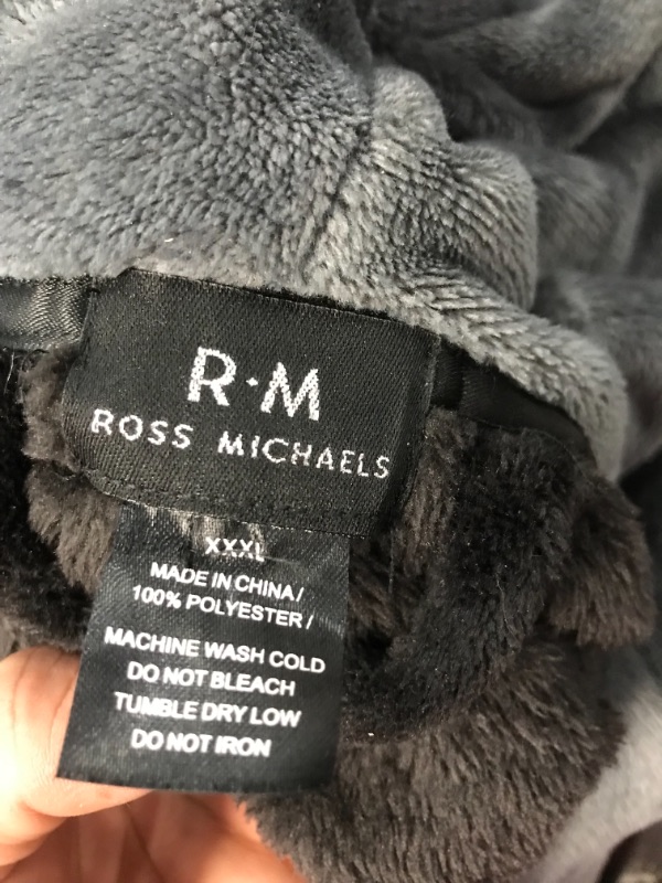 Photo 4 of Ross Michaels Mens Robe with Hood - Mid Length - Plush Shawl Collar Fleece Bathrobe
**USED CONDITION**
