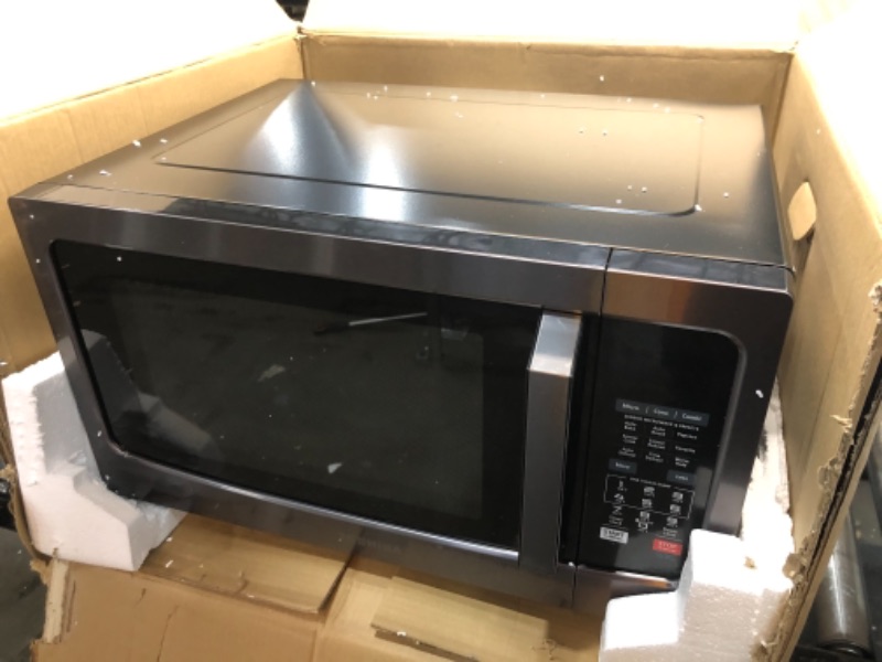 Photo 2 of Toshiba EM131A5C-BS Microwave Oven with Smart Sensor, Easy Clean Interior, ECO Mode and Sound On/Off, 1.2 Cu Ft, Black Stainless Steel
