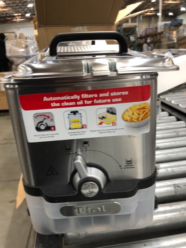 Photo 5 of **UNFUNCTIONAL** -fal Ultimate EZ Clean Deep Fryer, Silver
