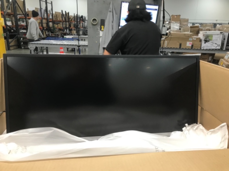 Photo 2 of Samsung 34" Class QHD UltraWide Monitor 4ms 75Hz 3440 X 1440 21:9
