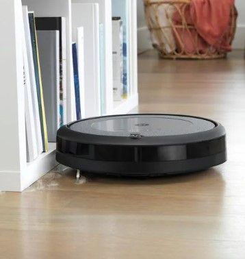 Photo 1 of (Used) Roomba i3 (3150) Wi-Fi Connected Robot Vacuum
