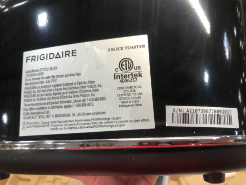 Photo 3 of (SEE NOTES)
Frigidaire, 2 Slice Retro Toaster, Black, ETO102