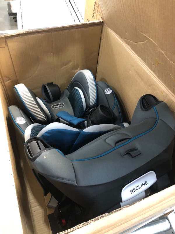 Photo 2 of evenflo car seat