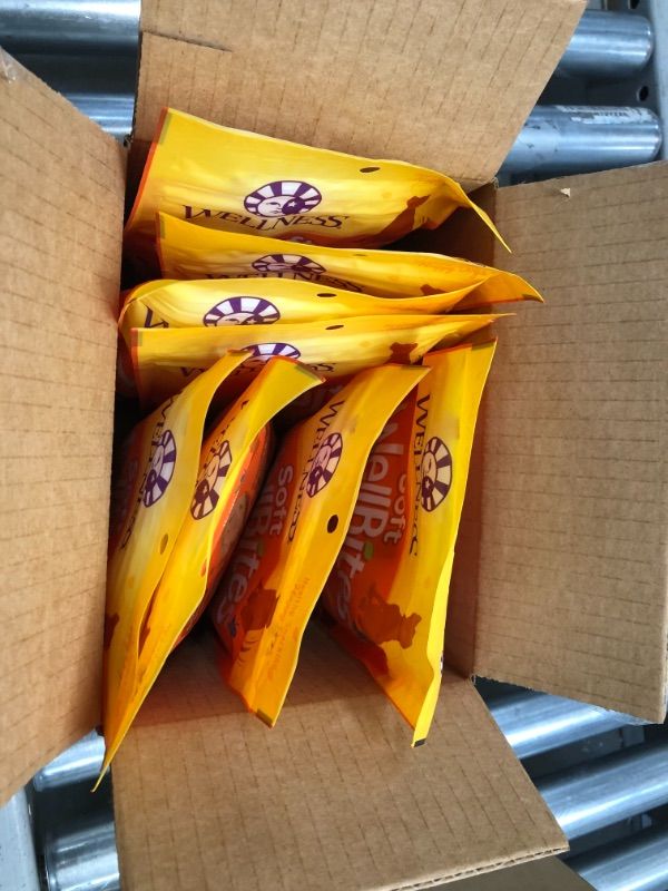 Photo 2 of **EXPIRATION DATE:02/22/2022** (8 BAGS PER BOX)
Wellness WellBars Natural Grain Free Crunchy Dog Treat Bisc