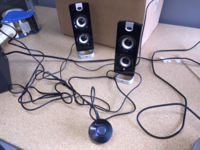 Photo 1 of *Tested and functioned*
Cyber Acoustics CA-3602FFP 2.1 Speaker Sound System with Subwoofer and Control Pod - Great for Music, Movies, Multimedia Pcs, Macs, Laptops and Gaming Systems