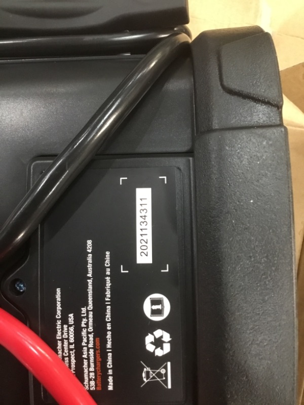 Photo 2 of Schumacher 900 Cranking Amp Ultra Cap Lithium Hybrid Jump Starter