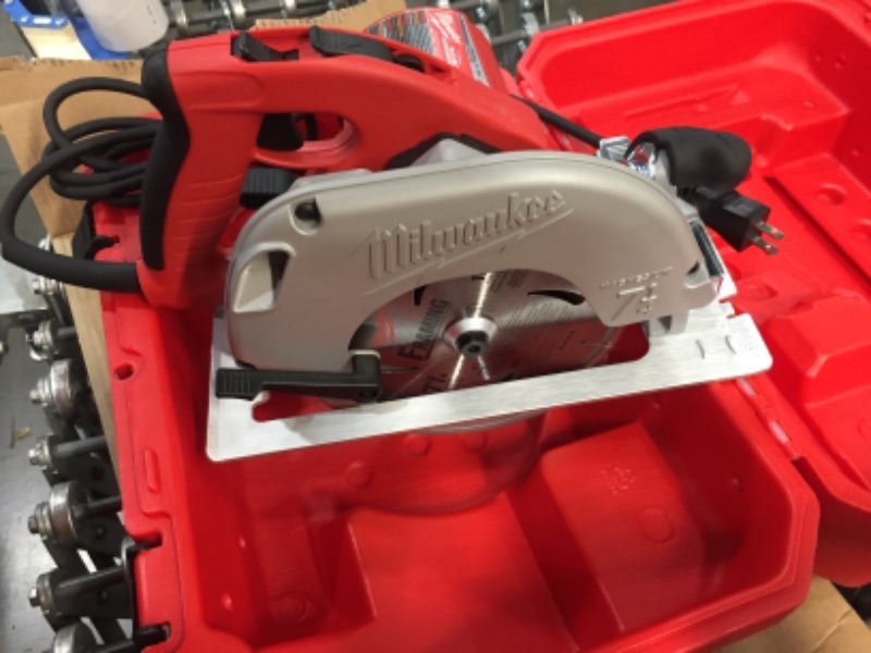 Photo 3 of Milwaukee
15 Amp 7-1/4 in. Tilt-Lok Circular Saw with Hard Case