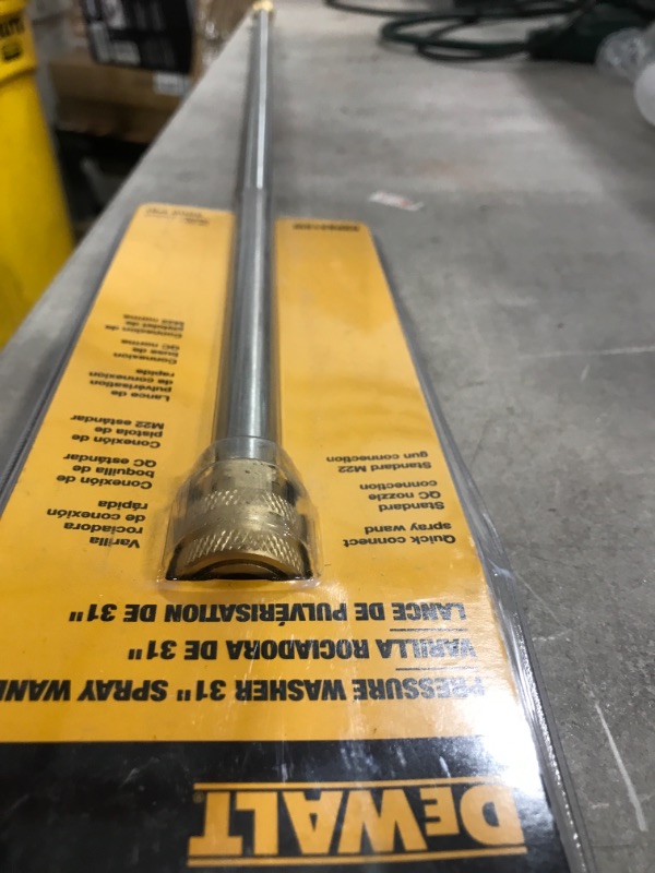 Photo 3 of DEWALT
31 in. 4500 PSI Quick Connect Spray Wand