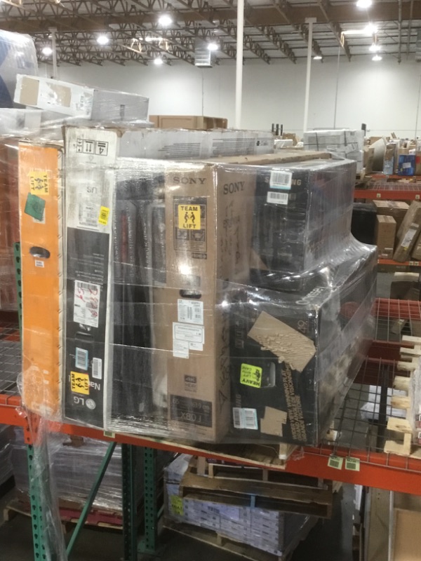 Photo 4 of PALLET OF ASSORTED DAMAGED TVS AND MONITORS SOLD AS IS NON REFUNDABLE