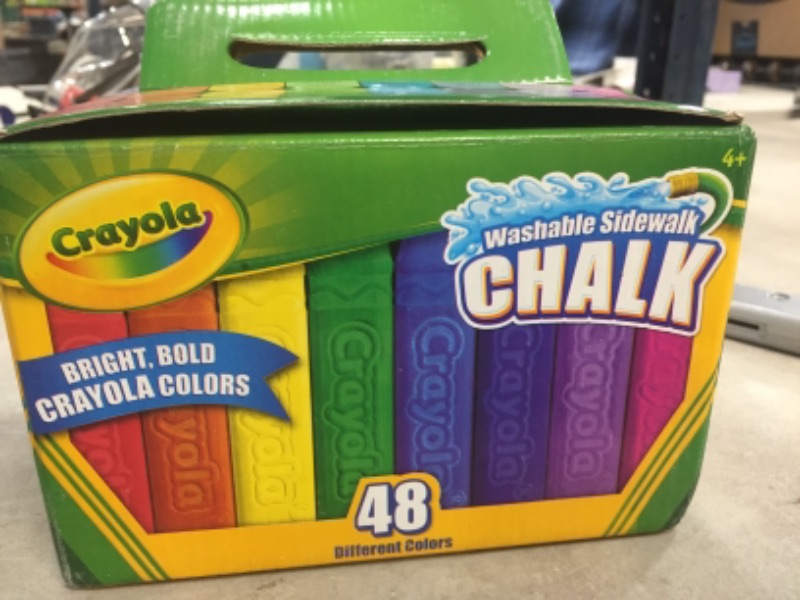 Photo 1 of crayola chalk 48 pc washable 