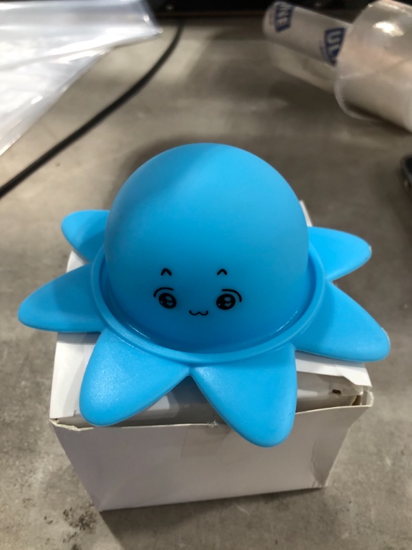 Photo 1 of fidget sensory toys blue octopus (3 Pack)