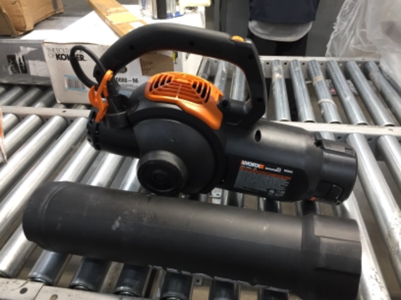 Photo 2 of **INCOMPLETE**, **USED**

Worx Wg512 12 Amp Trivac 3-in-1 Electric Leaf Blower/Mulcher/Yard Vacuum