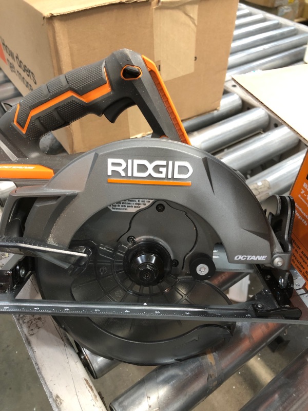 Photo 2 of **USED**
RIDGID 18V OCTANE Brushless Cordless 7-1/4 in. Circular Saw (Tool Only)
