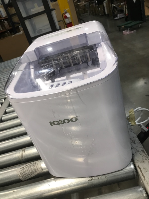 Photo 4 of TESTED WORKS***
Igloo Automatic Portable Electric Countertop Ice Maker Machine, 26 Pounds in 24 Hours, 9 Ice Cubes Ready in 7 minutes, With Ice Scoop and Basket, Perfect for Water Bottles, Mixed Drinks, Parties
