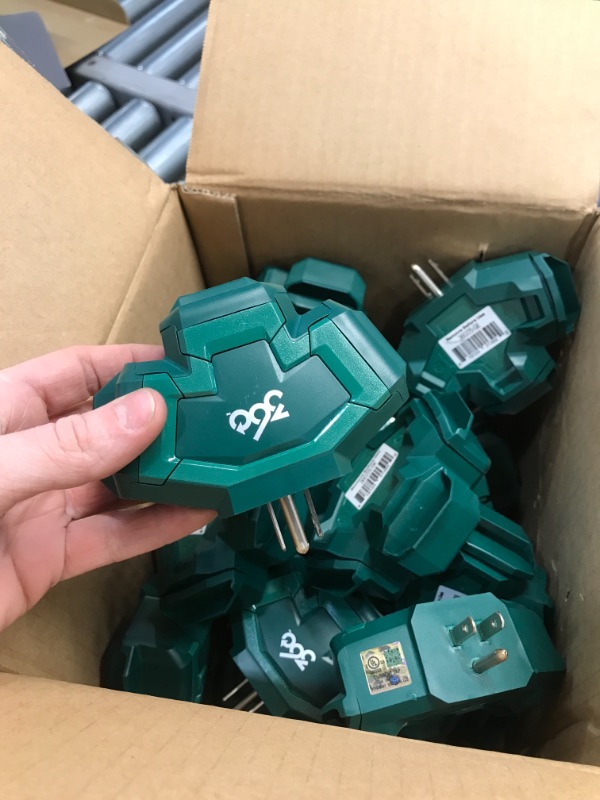 Photo 2 of 3-Outlet Power Hub Adapter Green, 20 count
