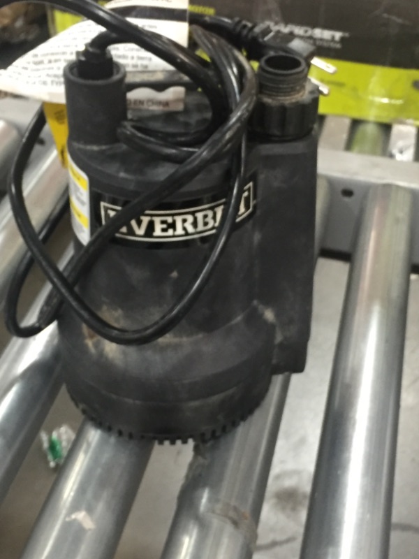 Photo 2 of 1/6 HP Plastic Submersible Utility Pump