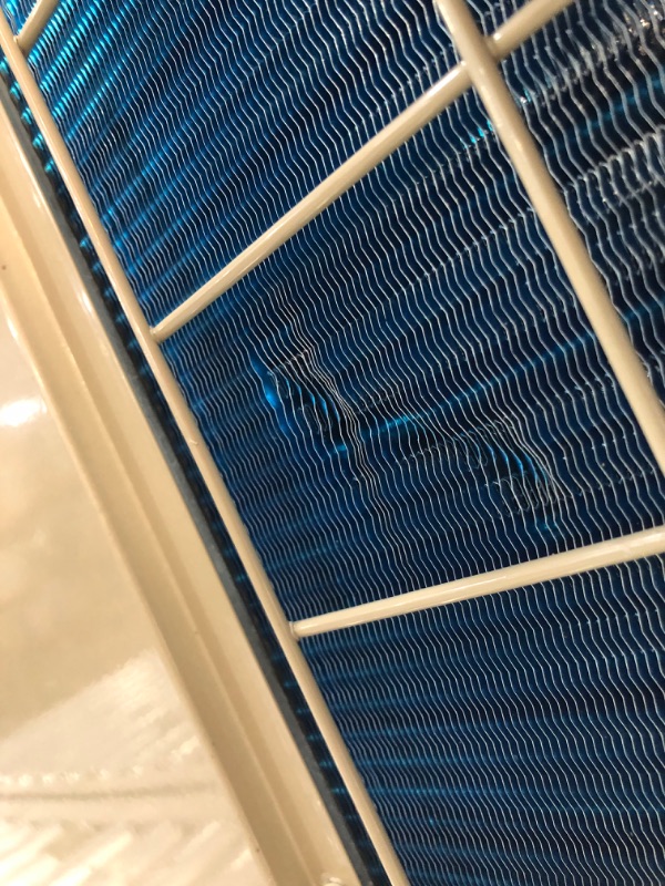 Photo 1 of (POSSIBLY NOT FUNCTIONAL-see photo; DENTED GRILL; MISSING MANUAL)
FH120 Above Ground Swimming Pool Heat Pump
