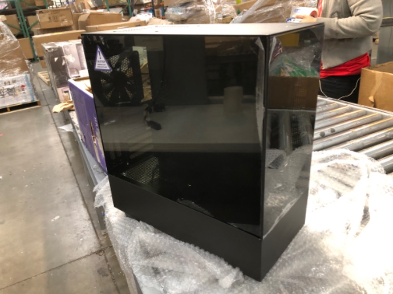 Photo 1 of (DENTED BACK BOTTOM)
NZXT - H510 Elite Compact ATX Mid-Tower Case with Dual-Tempered Glass - Matte Black
