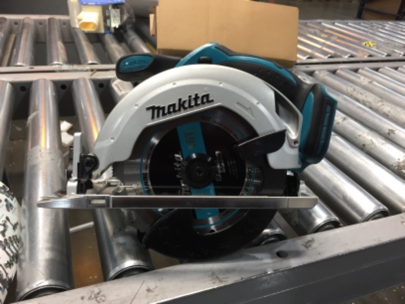 Photo 2 of 
Makita
18-Volt LXT Lithium-Ion Cordless 6-1/2 in. Lightweight Circular Saw and General Purpose Blade (Tool-Only)