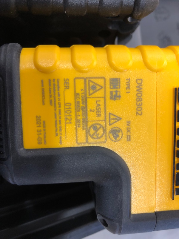 Photo 2 of (NOT FUNCTIONAL)
DEWALT DW08302 Red 3 Spot Laser Level
