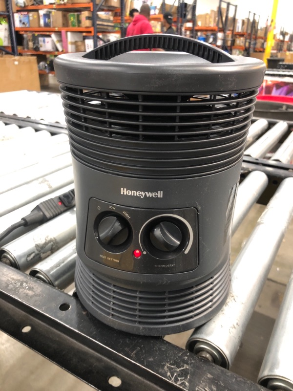 Photo 2 of *NONFUNCTIONAL//POWERS ON*PARTS ONLY*
Honeywell 360 Degree Surround Heater with Fan Forced Technology – Space Heater with Surround Heat Output and Two Heat Settings – Energy Efficient Portable Heater
