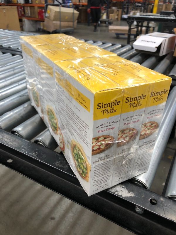 Photo 1 of ***BEST BY 12/17*** Simple Mills Almond Flour, Cauliflower Pizza Dough Mix, Gluten Free, Made with whole foods, 3 Count (Packaging May Vary)
***PACK OF 3***