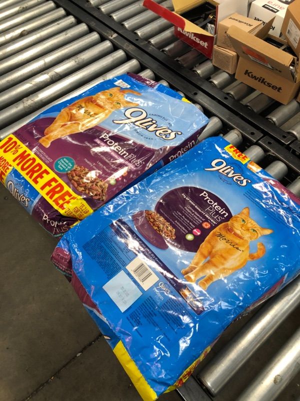 Photo 1 of ***PACK OF 2***  ****BEST BY FEB/25****  9 Lives Protein Plus with Chicken & Tuna Flavors Dry Cat Food, 13.2-lb Bag
