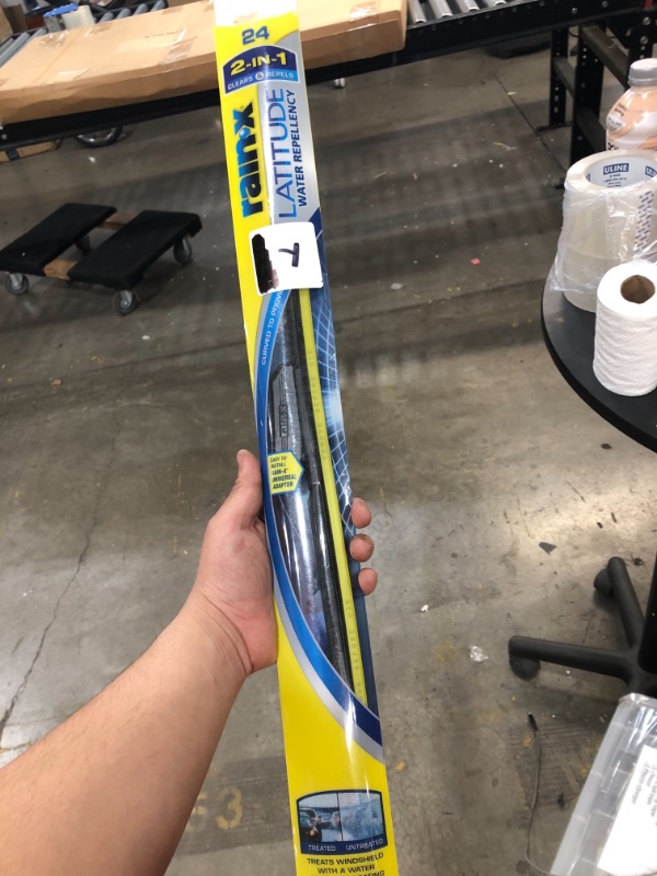 Photo 1 of Rain-X 24" Latitude Water Repellency Wiper Blade