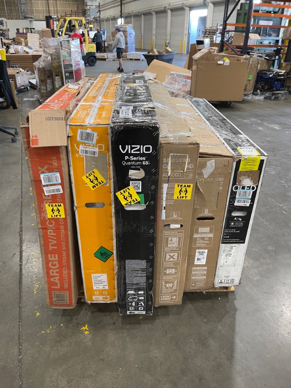 Photo 1 of Pallet of 6 broken tvs and monitors//sold as is